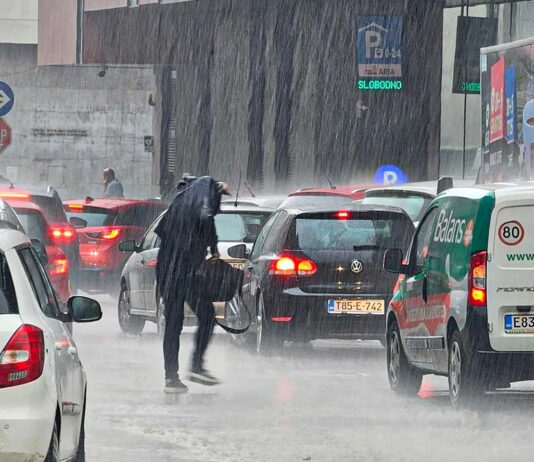 Nevrijeme stiže u BiH: Očekuju se jaki pljuskovi, grmljavina i grad