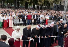Nekoliko hiljada vjernika na svečanom otvorenju Čaršijske džamije u Srebreniku
