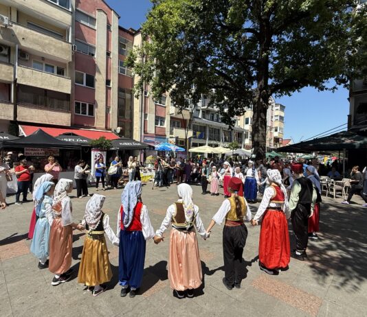 U Srebreniku održan ljetni sajam “Zlatne ruke žena kraljevskog grada”