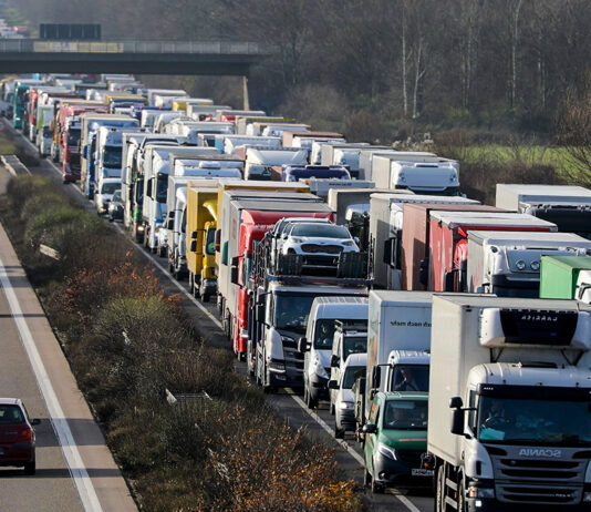 Konzorcijum Logistika potvrdio: Od 14. septembra počinju regionalni protesti vozača kamiona na granicama s EU