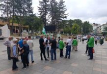 Kandidati GO SDA Srebrenik za predstojeće Opće izbore 2026. razgovarali sa građanima na Gradskom šetalištu u Srebreniku