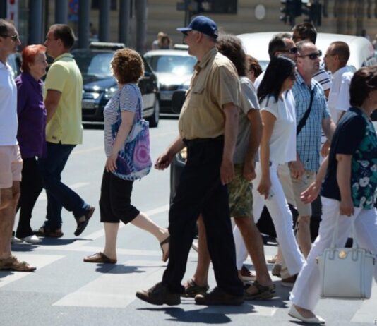 U FBiH sve manje stanovnika: Za pola godine 2.408 više umrlih nego rođenih
