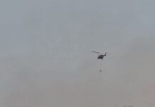 Helikopter OS BiH od ranih jutarnjih sati gasi požar na području Konjica
