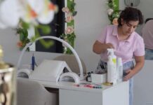 Iza vrata Amora Studija: Priča o radu i hrabrosti osobe sa invaliditetom